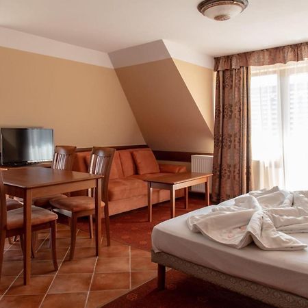 Fonix Wellness *** 1 A Epulet Bed & Breakfast Hévíz Exterior foto