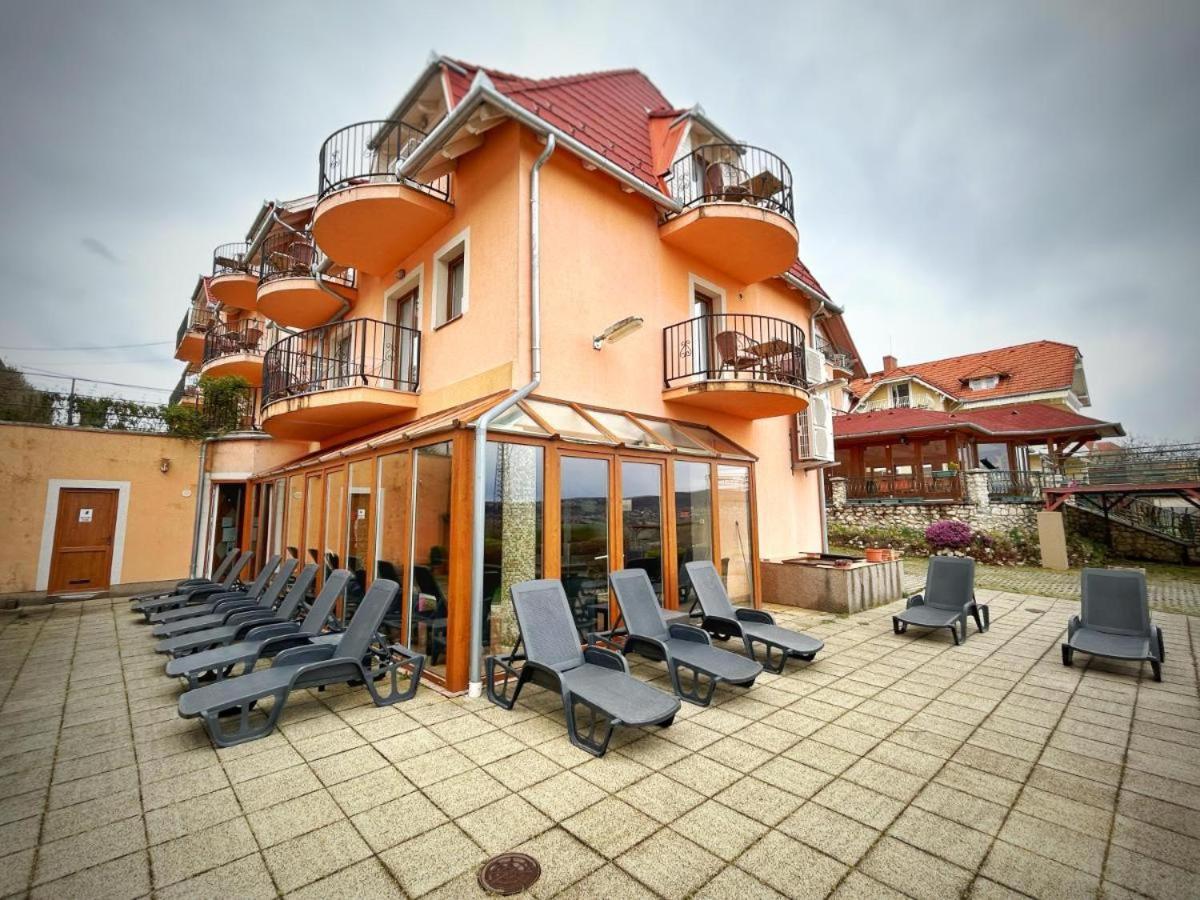 Fonix Wellness *** 1 A Epulet Bed & Breakfast Hévíz Exterior foto